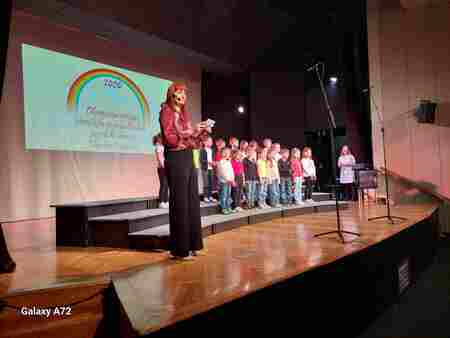 Cici pevski zbor OŠ Dragotina Ketteja in Iris